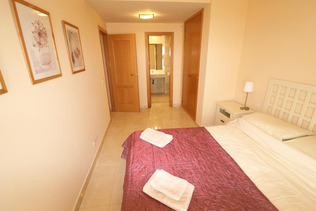 Salinas. Apartment For 4. Terrace/Parking/Pools/Gym/4Mins Beach 埃斯特波纳 外观 照片