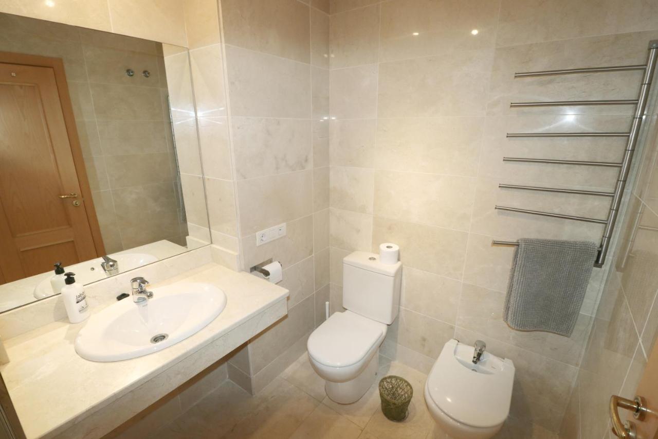 Salinas. Apartment For 4. Terrace/Parking/Pools/Gym/4Mins Beach 埃斯特波纳 外观 照片
