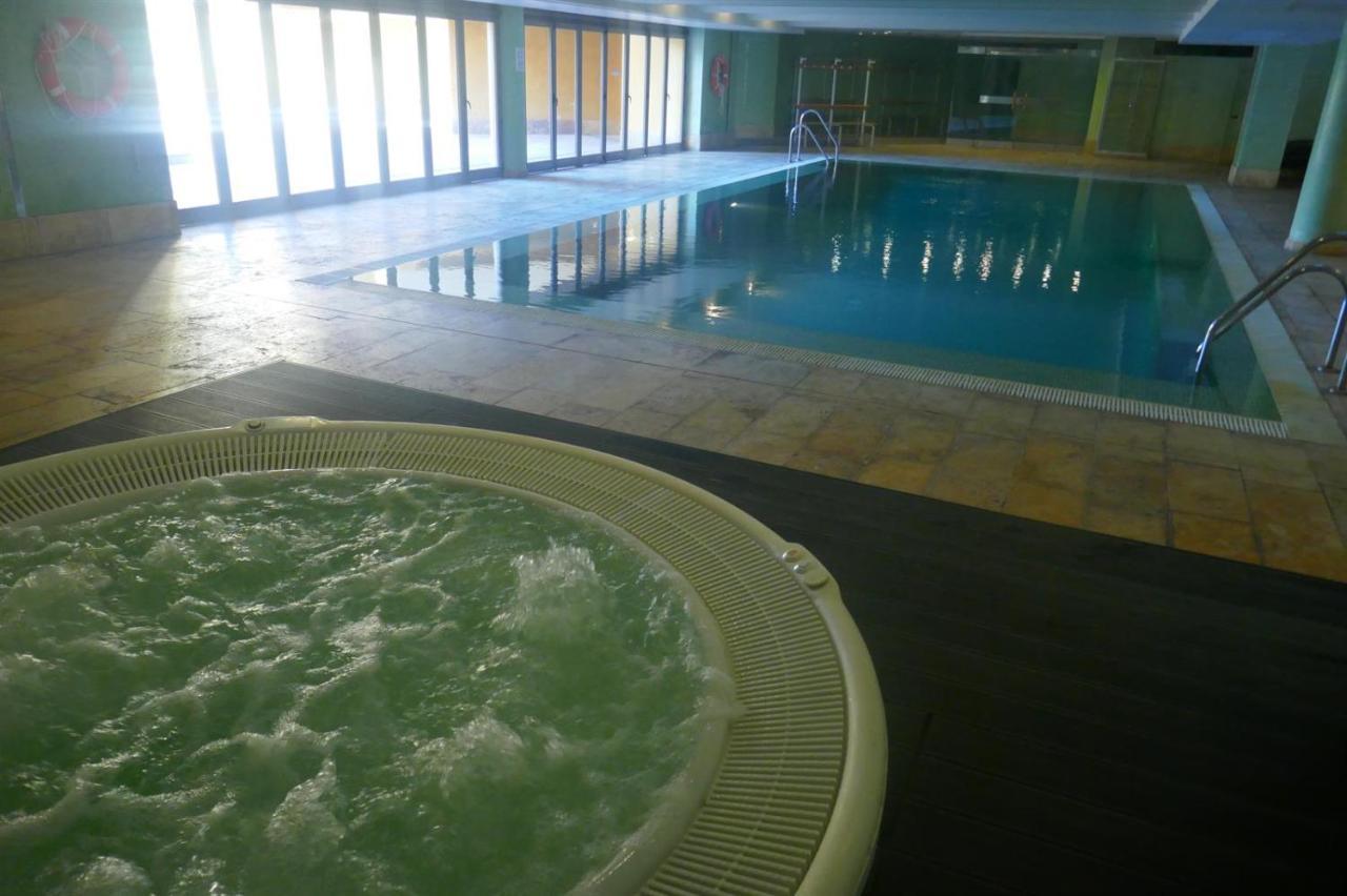 Salinas. Apartment For 4. Terrace/Parking/Pools/Gym/4Mins Beach 埃斯特波纳 外观 照片